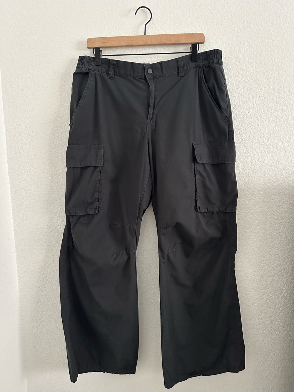 H&M Black Women's Cargo Pants with Utility Pockets
